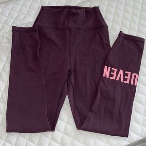 Doyoueven stretch lite leggings purple and pink
